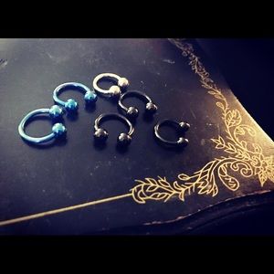 14g lip rings Never used! Selling bundle